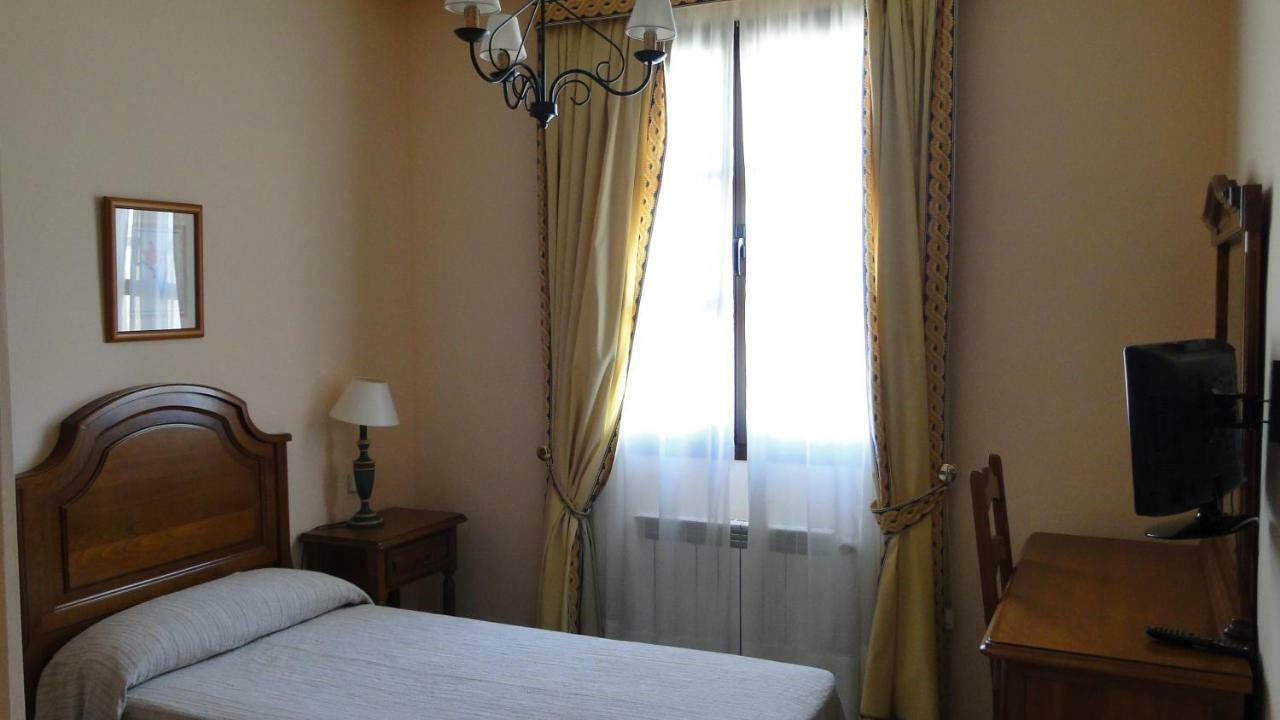Hostal Las Paneras Ávila Exteriér fotografie